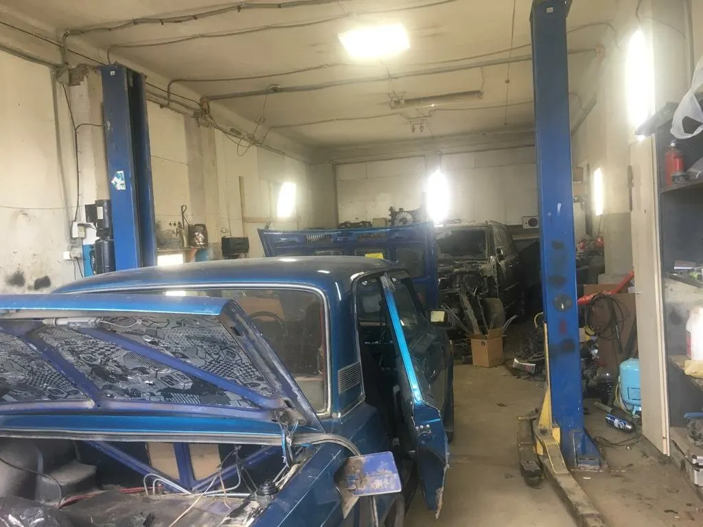 Рабочая зона автосервиса