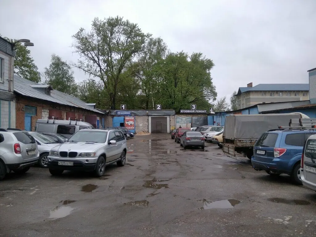 Внутренний двор сервиса
